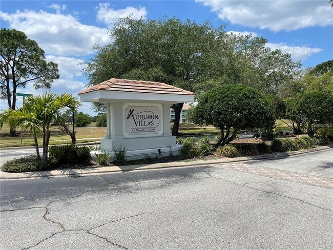 Building Photo - 13905 Fairway Island Dr