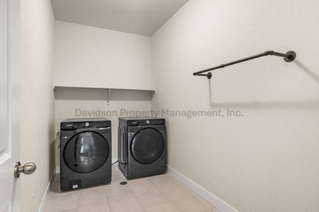 Building Photo - Gorgeous 3 Bedroom House in Wolf Ranch