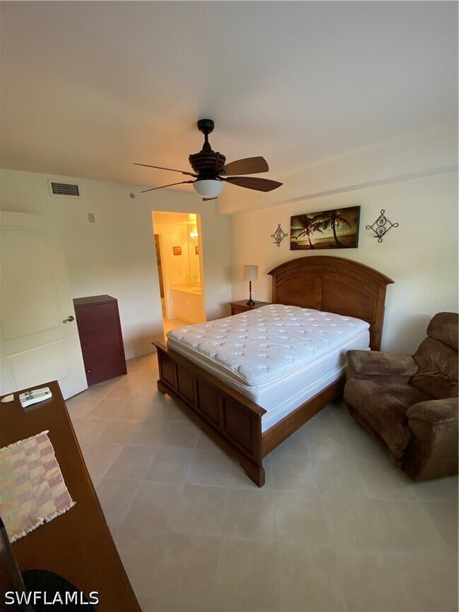 Building Photo - 7831 Regal Heron Cir
