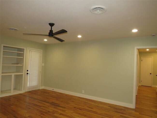 Building Photo - 3316 Darby Ln