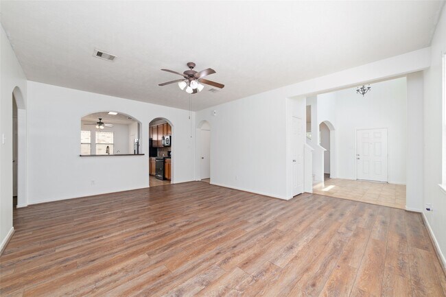 Building Photo - 8914 Parlin Ridge Dr