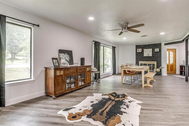 Building Photo - 8328 Tucson Trl