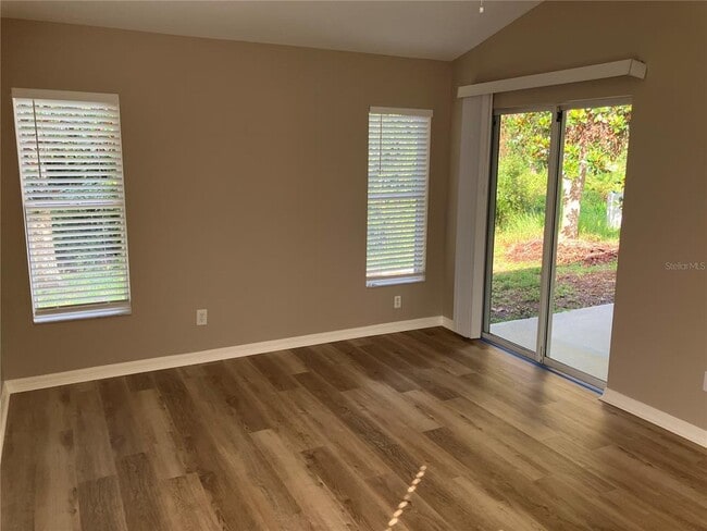 Building Photo - 15848 Leatherleaf Ln
