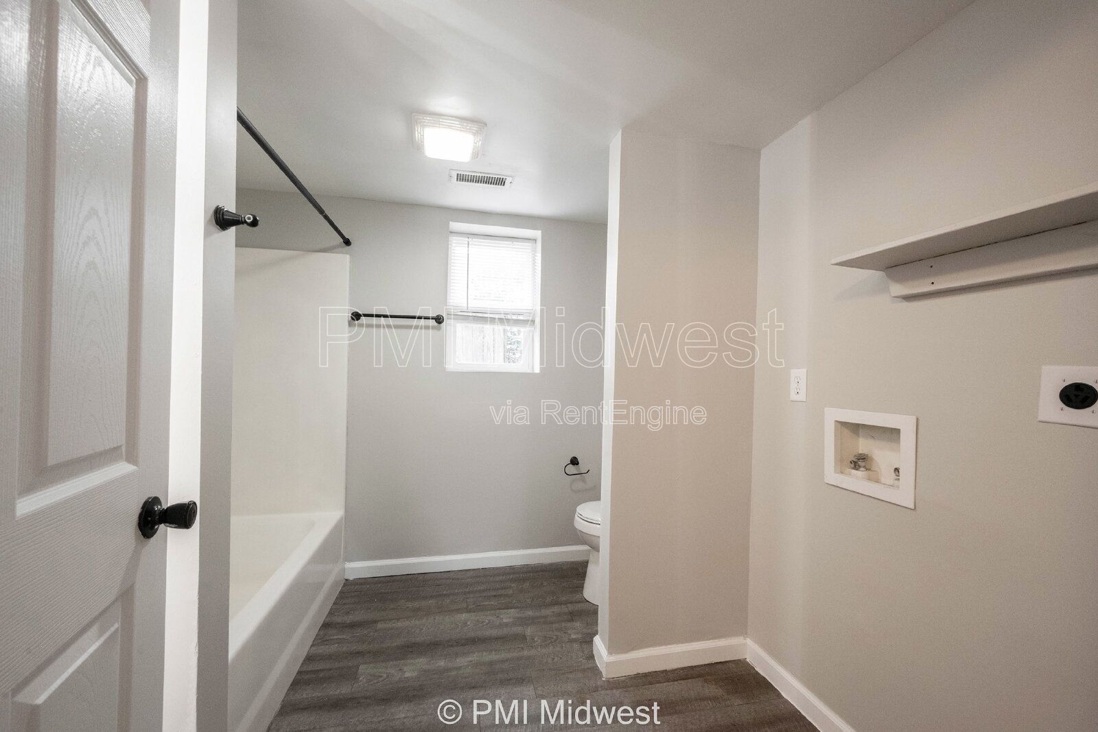 Building Photo - 955 N Traub Ave