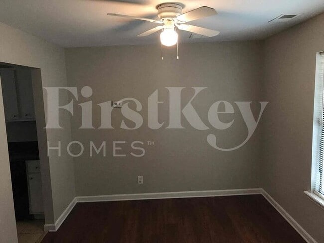 Building Photo - 4018 Glenroy Dr