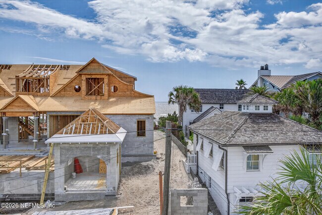 Building Photo - 1766 Beach Ave