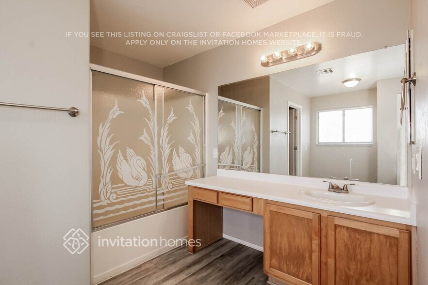 Building Photo - 8806 N 67th Ln