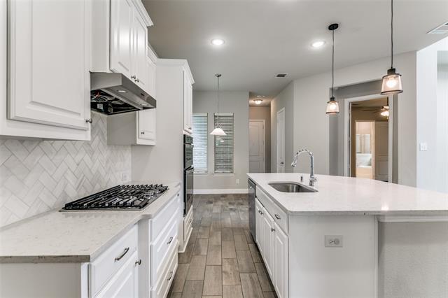 Building Photo - 17660 Sequoia Dr