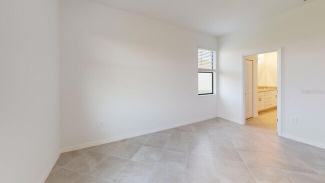 Building Photo - 1548 Saddlewood Cir