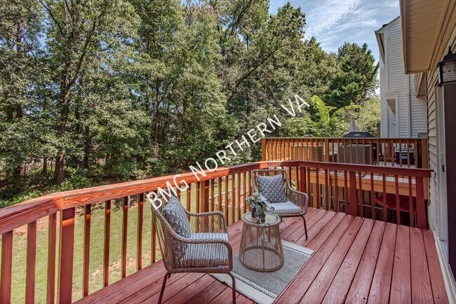 Building Photo - 43790 Laburnum Square
