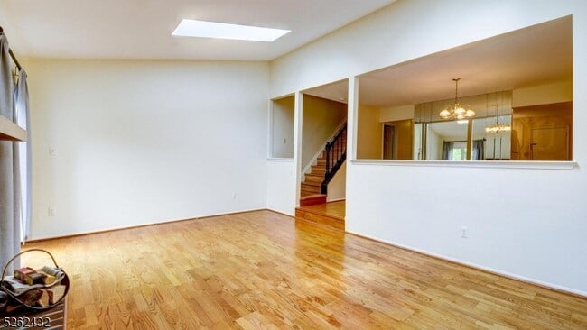 Building Photo - 70 Bayberry Dr