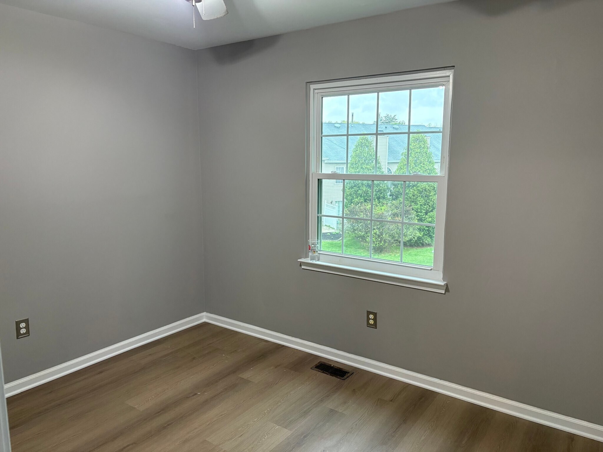 Building Photo - 2403 Doral Dr