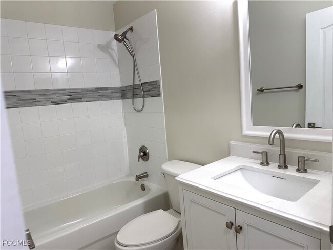 Building Photo - 9465 Ivy Brook Run