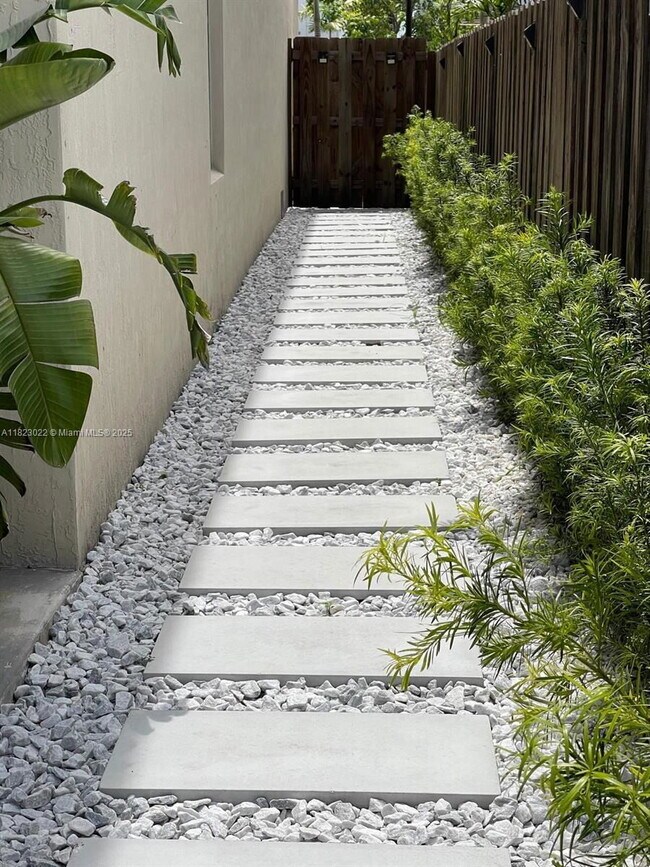 Building Photo - 25417 SW 108th Ct