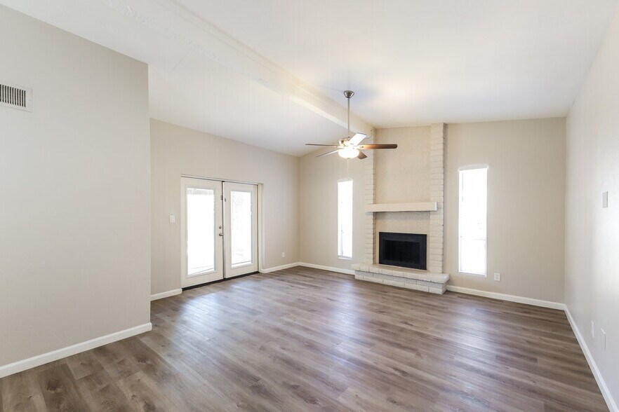 Building Photo - 16444 N 46th Ln