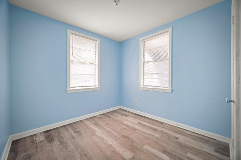 Building Photo - 1723 E 23rd St