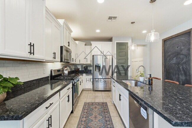 Building Photo - 9854 Thatcher Ave