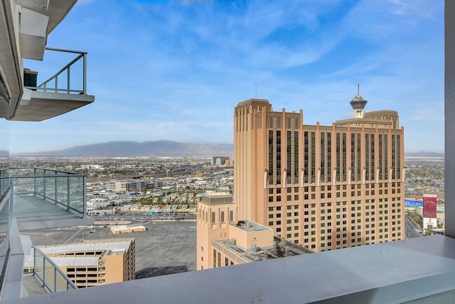 Building Photo - Sky Las Vegas 3004- Strip and City Views f...