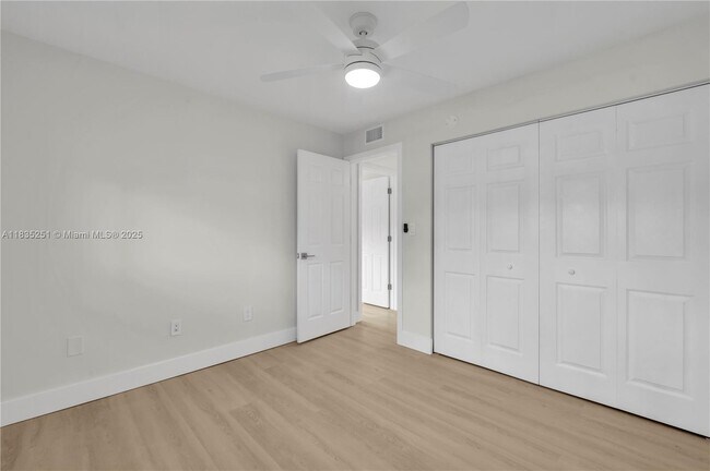 Building Photo - 10959 W Clairmont Cir