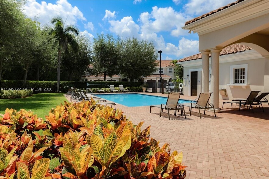 Building Photo - 16122 Poppyseed Cir