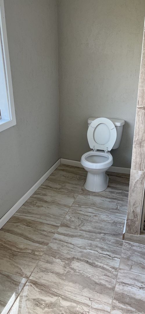 Building Photo - 4 Bedroom, 2 Bathroom Home