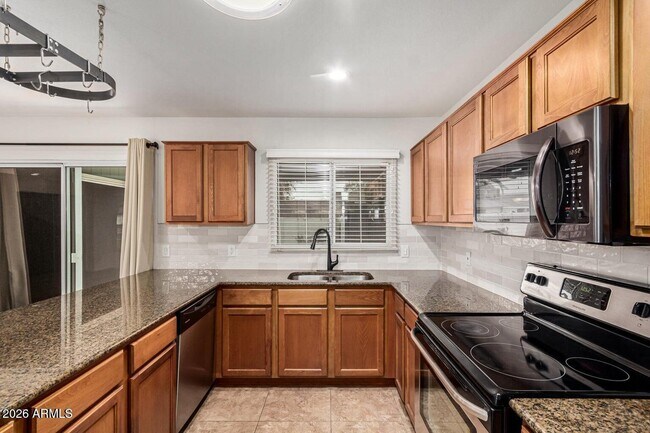 Building Photo - 2411 E Alameda Dr