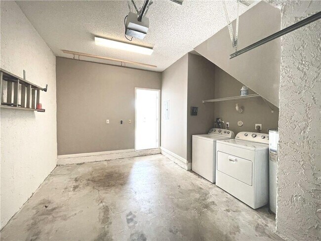 Building Photo - 777 NW 151st Ave