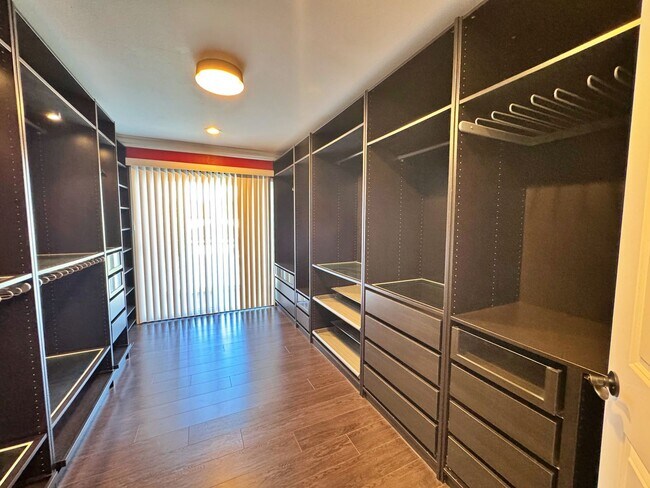 Building Photo - 16419 Bear Meadow Cir