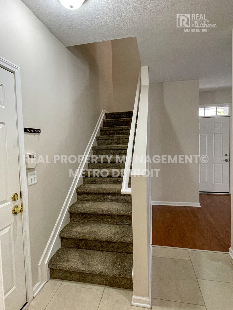 Building Photo - 17699 Windflower Dr