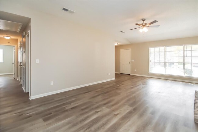 Building Photo - 12210 Flaxen Dr
