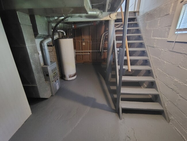 Building Photo - 514 Sheridan St