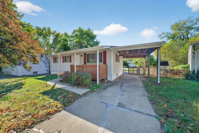 Building Photo - 1226 Baron Ave