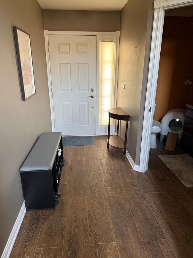 Building Photo - 160 Crescent Ln