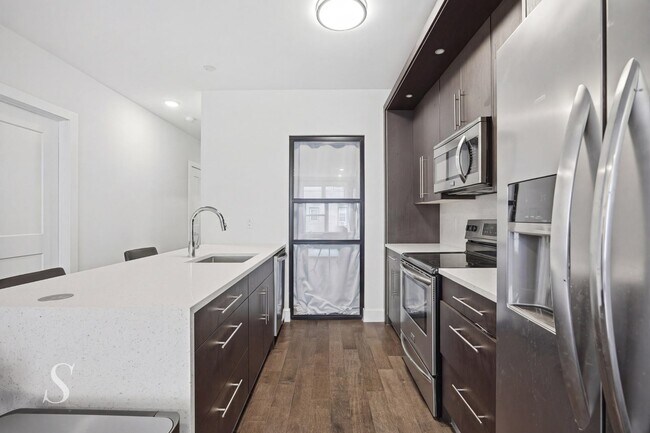 Building Photo - 6401 Park Ave