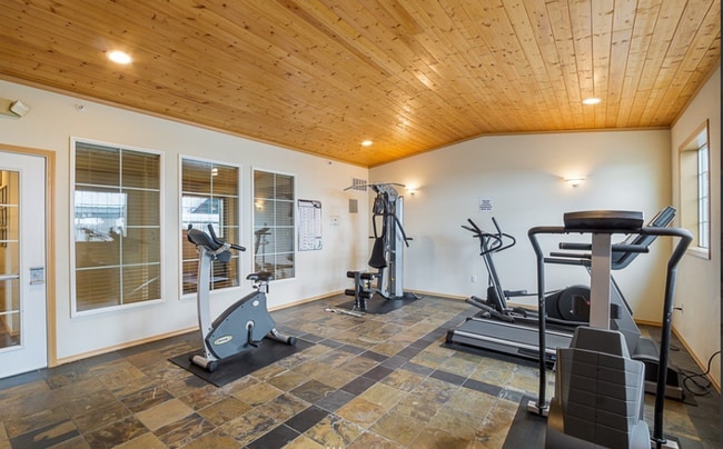Building Photo - Beautiful Waterford Crossing 2 bedroom Con...