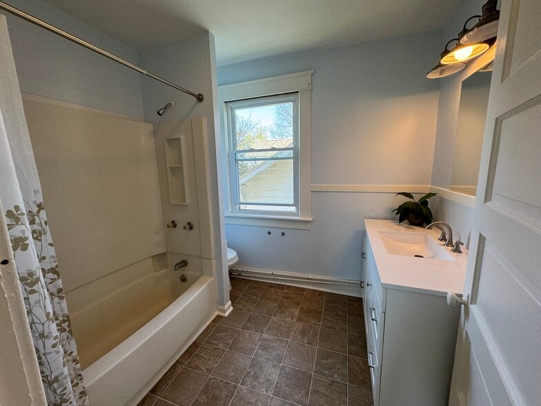 Building Photo - 107 Westover Blvd