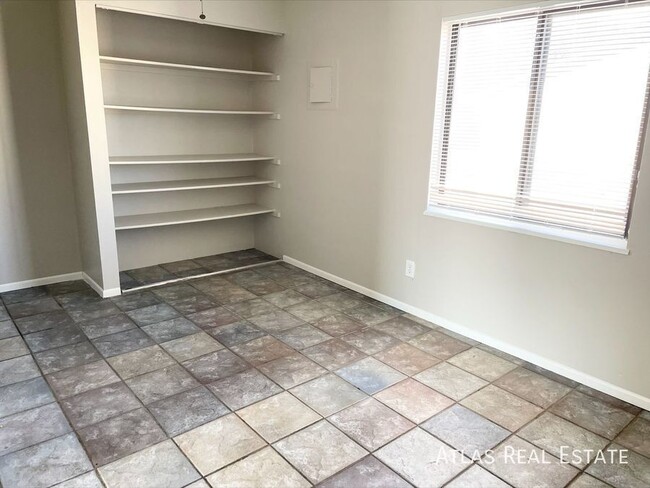 Building Photo - Free 50" TV- Look and Lease! Renovated 2-B...