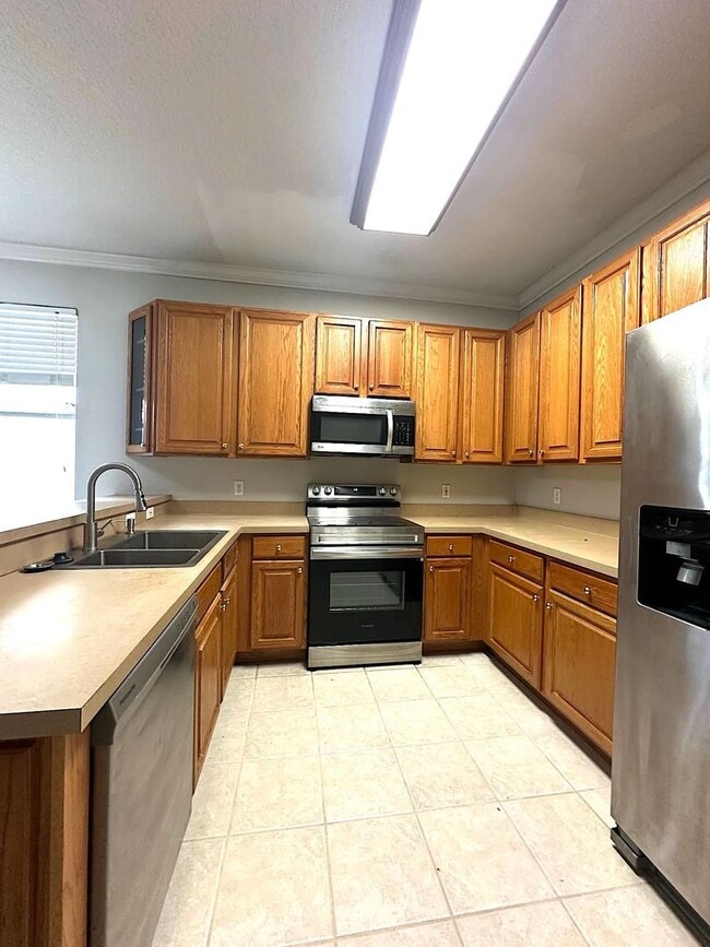 Building Photo - Beautiful 3 bed/2 bath home in Hunter's Cr...