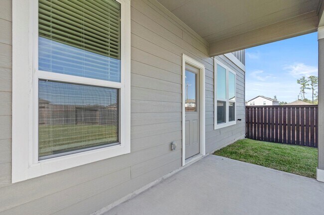 Building Photo - 24505 Red Hawthorn Trce