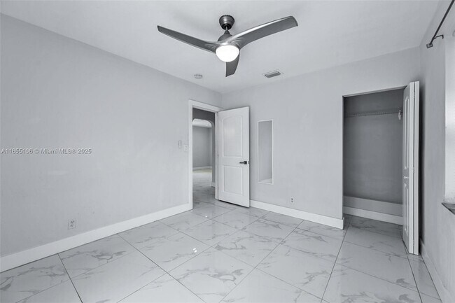 Building Photo - 2714 Fillmore St