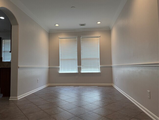 Building Photo - 15226 Olmstead Park Dr