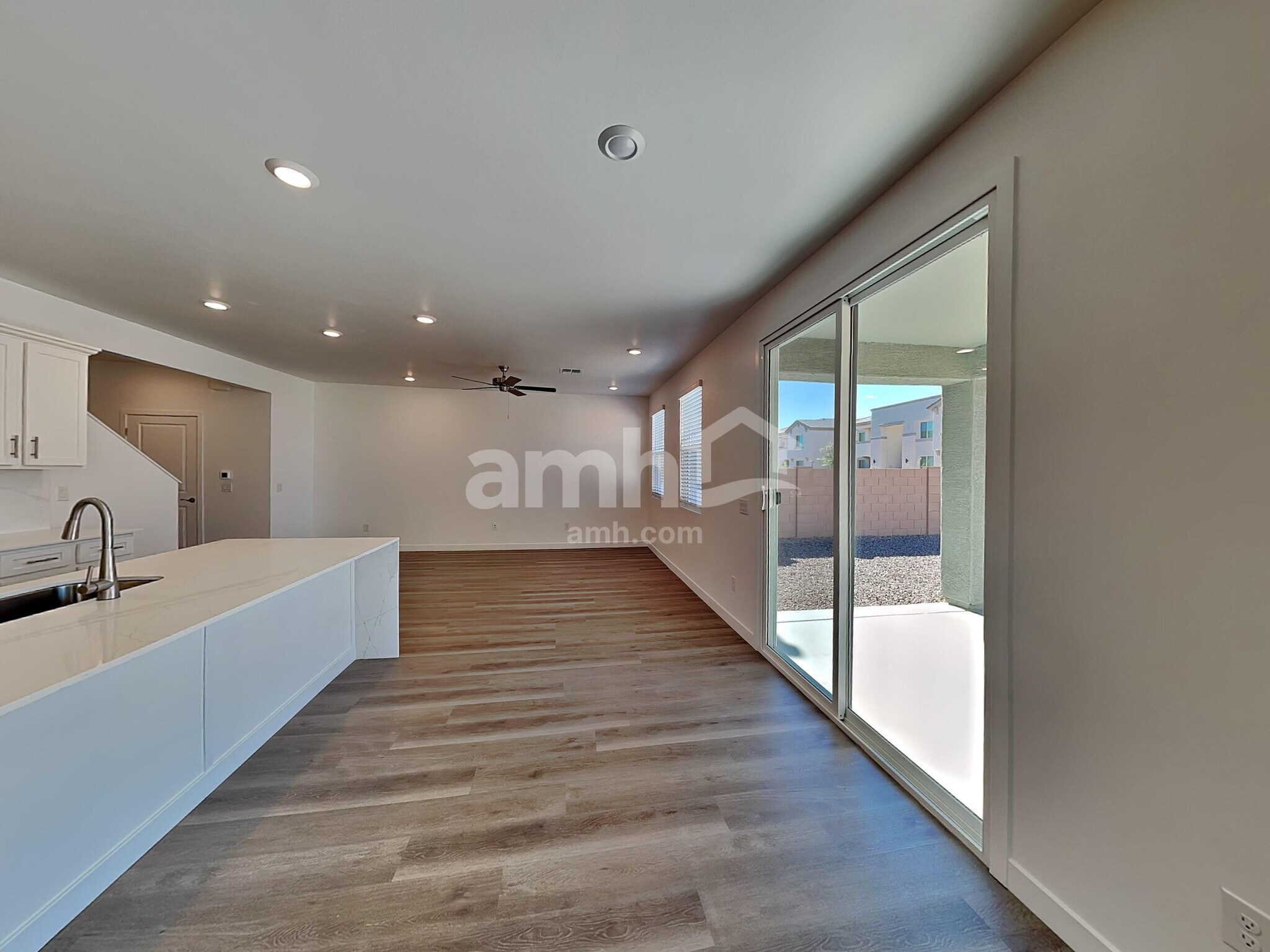 Building Photo - 7332 S Avenida Obelo