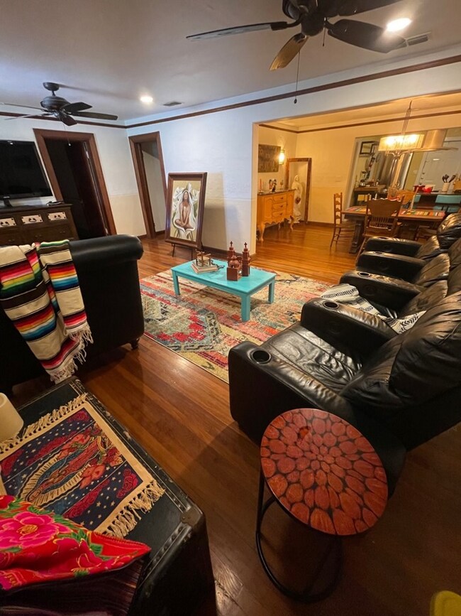 Building Photo - 101 W Madison St