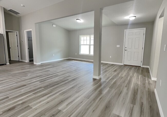 Building Photo - 19955 SW 96th Ln