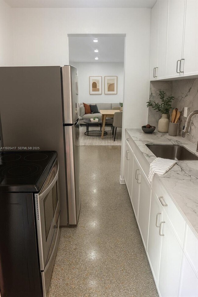 Building Photo - 2855 NW 22nd Ave