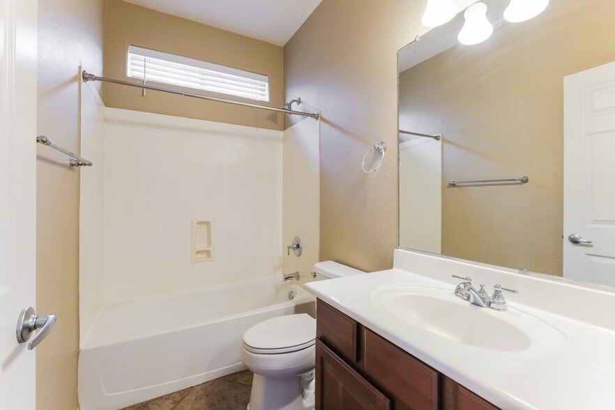 Building Photo - 4261 N 157th Ave