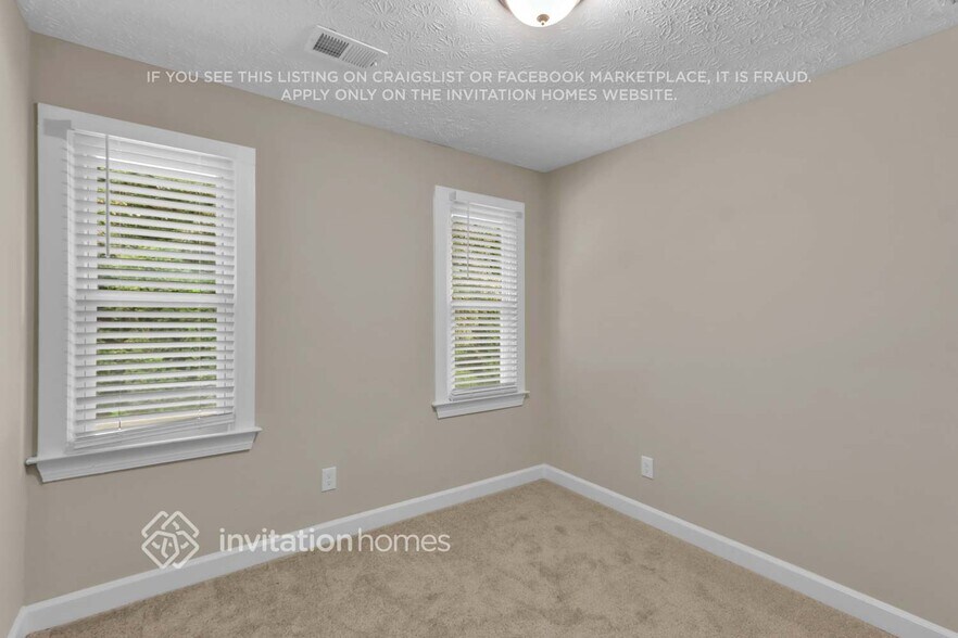 Building Photo - 6412 Phillips Pl