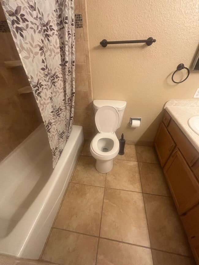 Building Photo - Charming 3 bedroom/2 bathroom Home located in Las Cruces