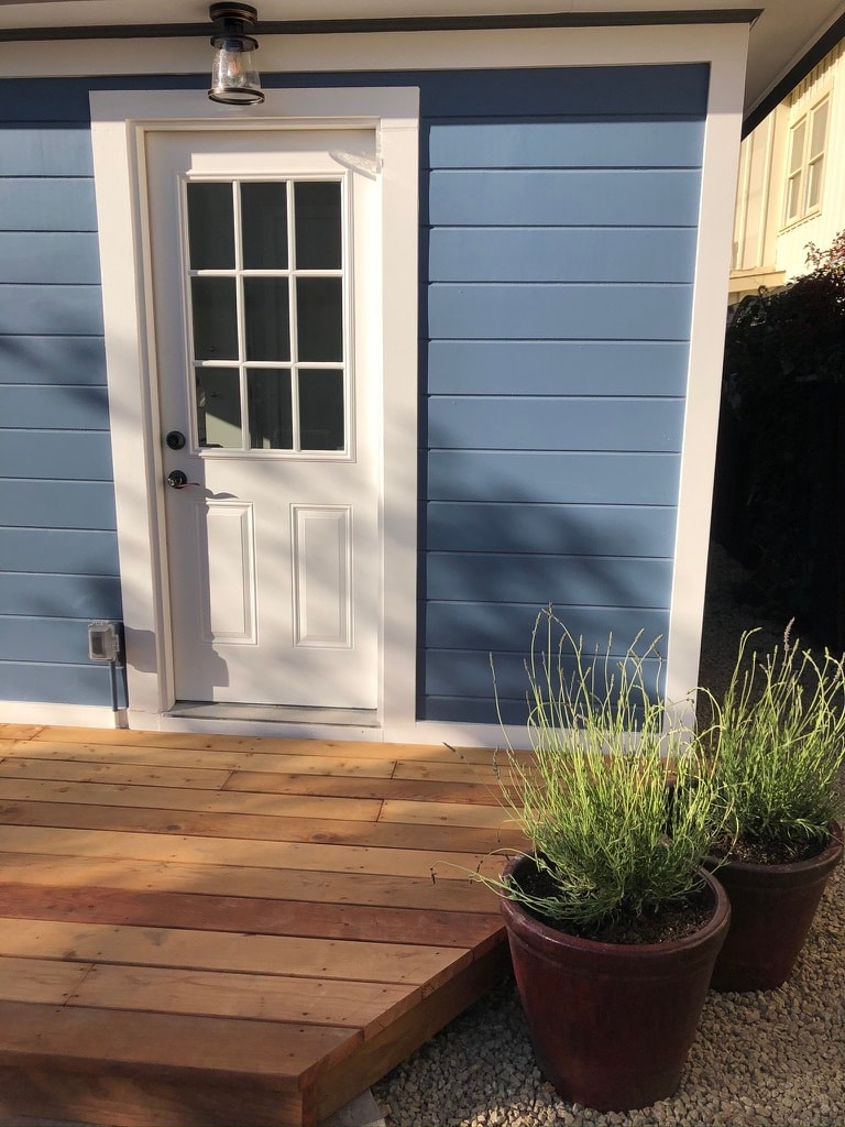 Back door off of kitchen leading to patio - 209 19th St