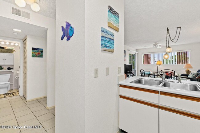 Building Photo - 221 Ocean Park Ln